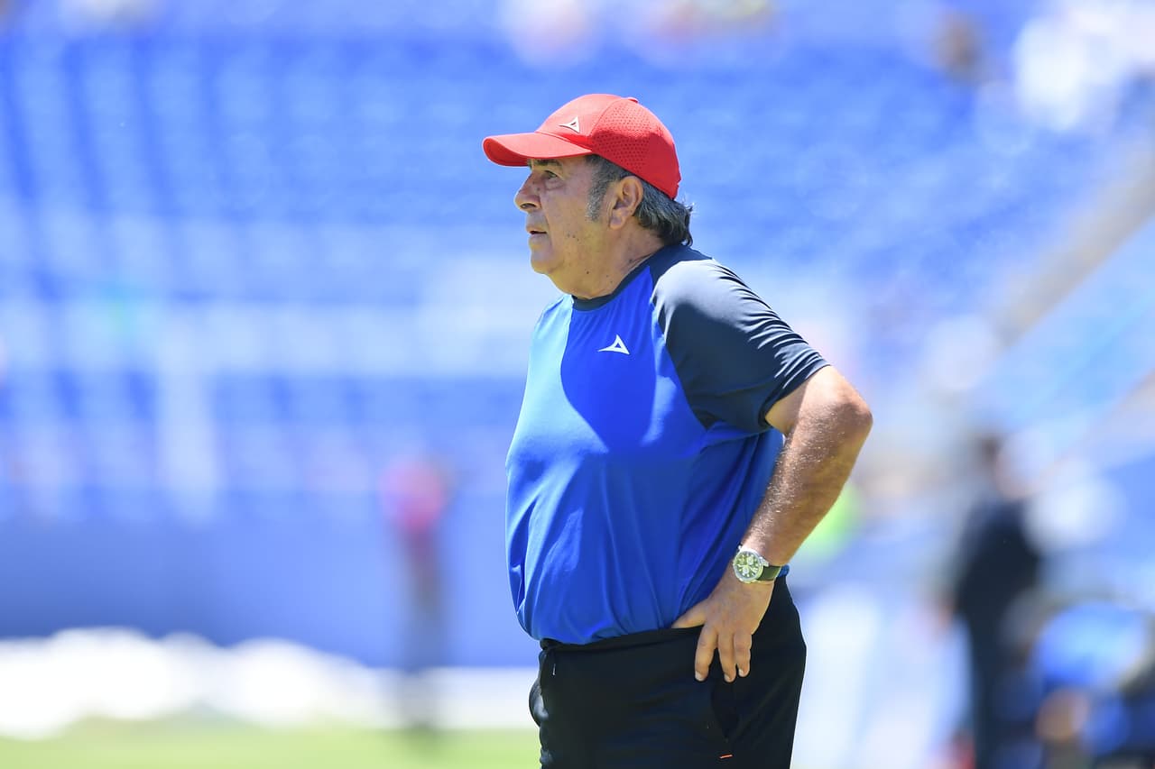 Carlos Reinoso muestra su inconformidad con nivel de América