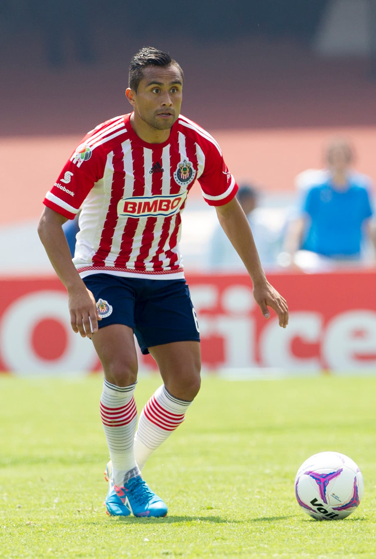 Edwin Hernández #6 - El lateral izquierdo fue un dolor de cabeza para Sambueza y Paul Aguilar, sumandose al ataque de Chivas y siendo pieza fundamental para impedir que el América hiciera jugadas de peligro en el primer tiempo, el desgaste físico por tanta presión en el campo del América y ante debajo del marcador, fue sustituido por el "Gullit" Peña. Calificación 6.