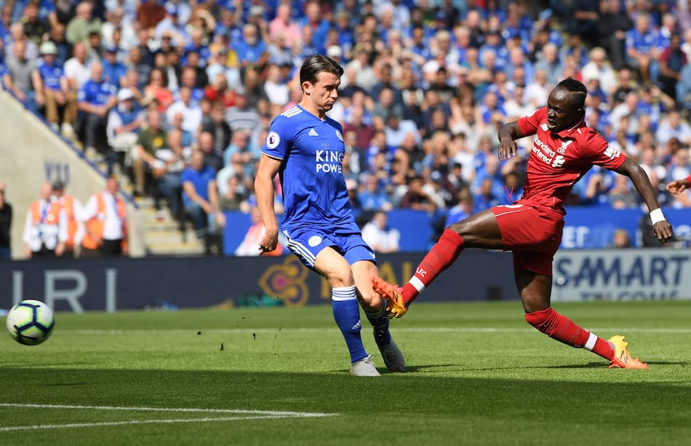 Al minuto 10 una gran jugada de Andy Robertson por la banda izquierda le permitió a Mané entrár al área y de pierna izquierda definir y poner el 1-0.