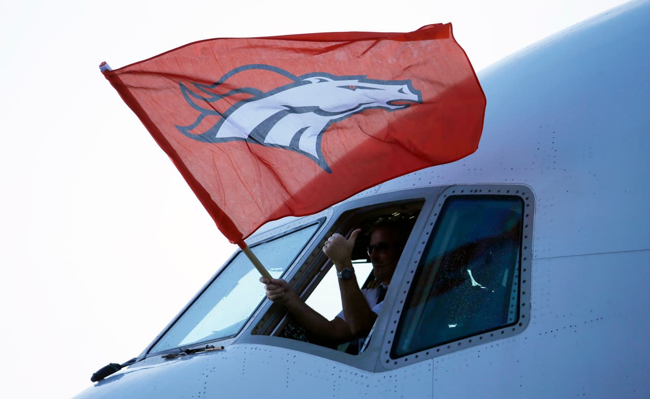 La ciudad de Denver festejó a sus Broncos por el triunfo logrado en el Super Bowl 50. Miles de fans se dieron cita en las calles para ver a sus héroes desfilar por las principales calles de la ciudad.