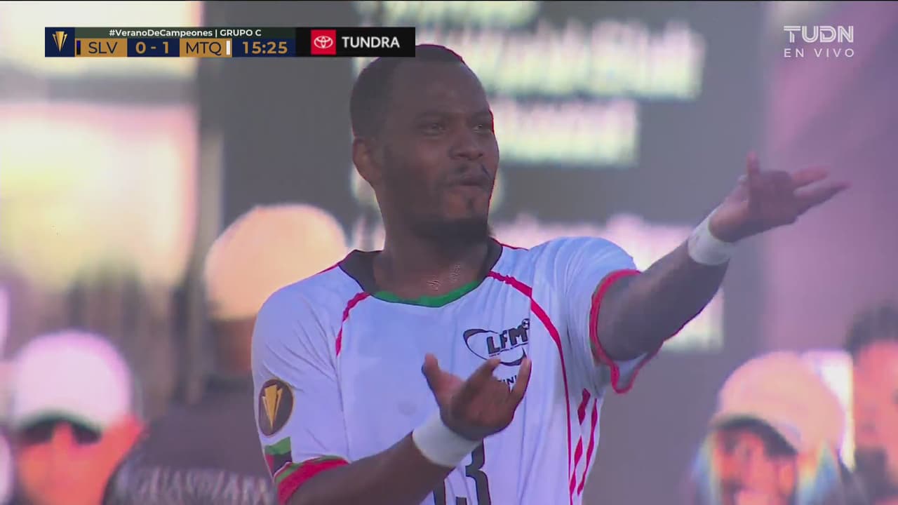 ¡Llega el segundo! Fortune cruza y pone el 0-2 para Martinica