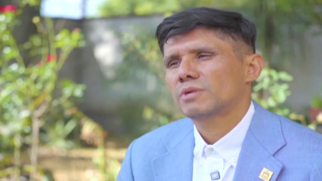 Profesor secuestrado en México explica que fue golpeado por la policía y violaron sus derechos