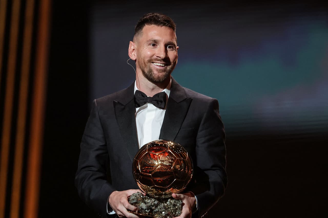 ¡Súper leyenda! Messi gana el octavo Balón de Oro de su carrera