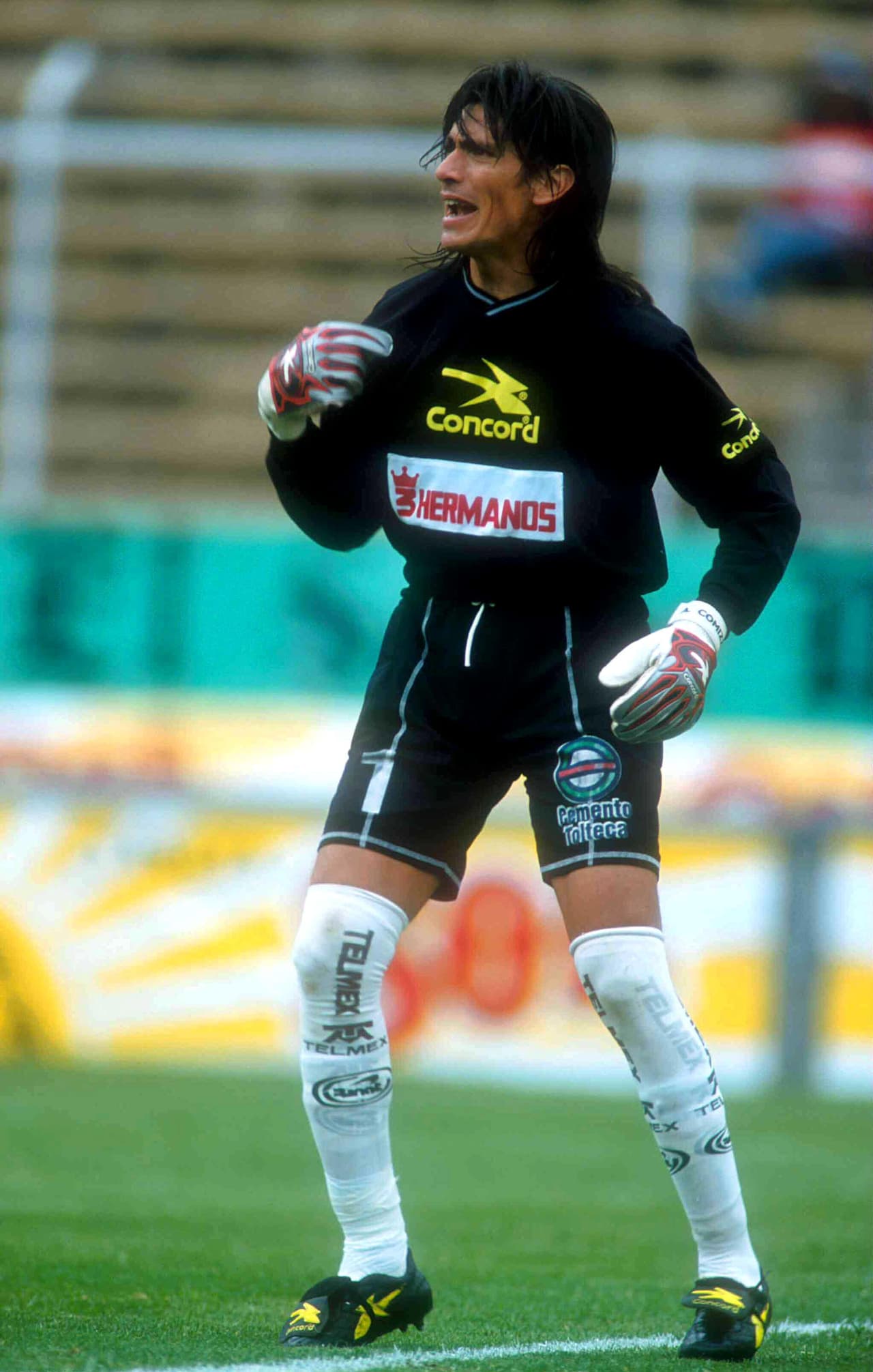 Jugando para la Fiera y para Monarcas, el guardameta argentino Ángel David Comizzo fue patrocinado por Concord, firma originaria de León, Guanajuato.