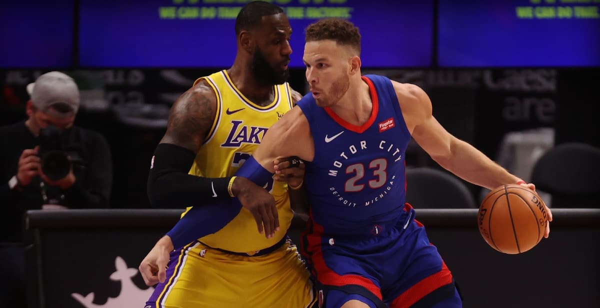 Davis no jugó y LeBron no evitó la derrota de los Lakers