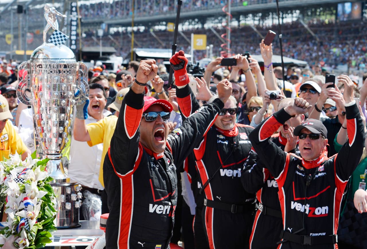 <b>Juan Pablo Montoya: </b>el piloto bogotano supo hacerse una carrera a pulso en el automovilismo norteamericano cuando llegó en 1999 a competir en la entonces CART Series de la cual fue campeón y en la que ganó sus primers 500 Millas de Indianápolis. Tras su paso por la Fórmula 1 regresó al país para correr en NASCAR y luego en IndyCar, donde repitió su triunfo en Indy. Toda una leyenda.