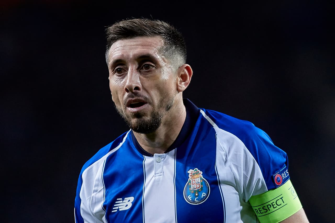 A pesar de que el rumor toma cada vez más fuerza, su agente Gabriel Moraes aseguró que de momento no hay nada fijo con ningún equipo y que no tienen prisa.