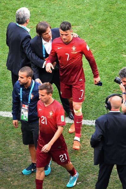 El astro del Real Madrid no pudo contener sus emociones y lloró tras quedar marginado con Portugal en la primera ronda del Mundial.Todo sobre el Mundial de Brasil 2014.