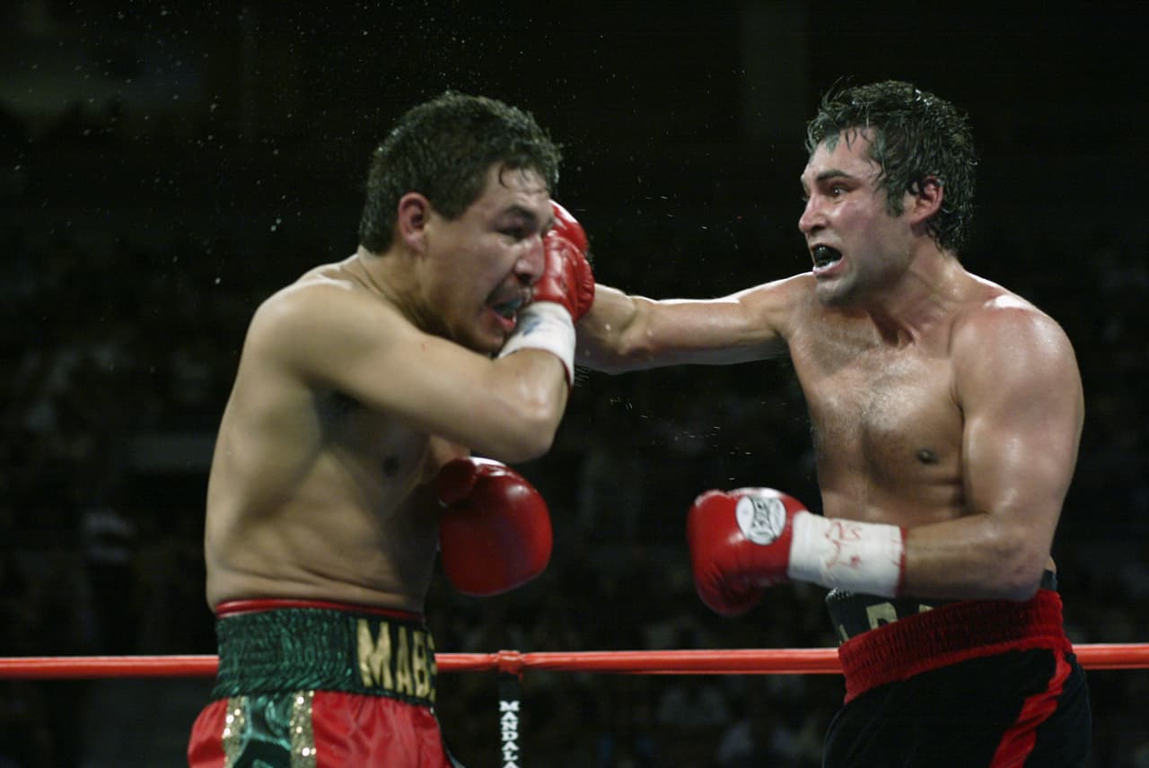2003 - Óscar De la Hoya Vs. Yori Boy Campas / Triunfo de De La Hoya en el Mandalay Bay (Las Vegas)