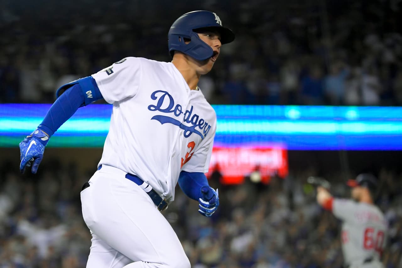 Los Dodgers se llevan el juego 1 de la Serie Divisional de la Liga Nacional 6-0 sobre los Nationals con un brillante pitcheo de Walker Buehler y una gran ofensiva liderada por Max Muncy.