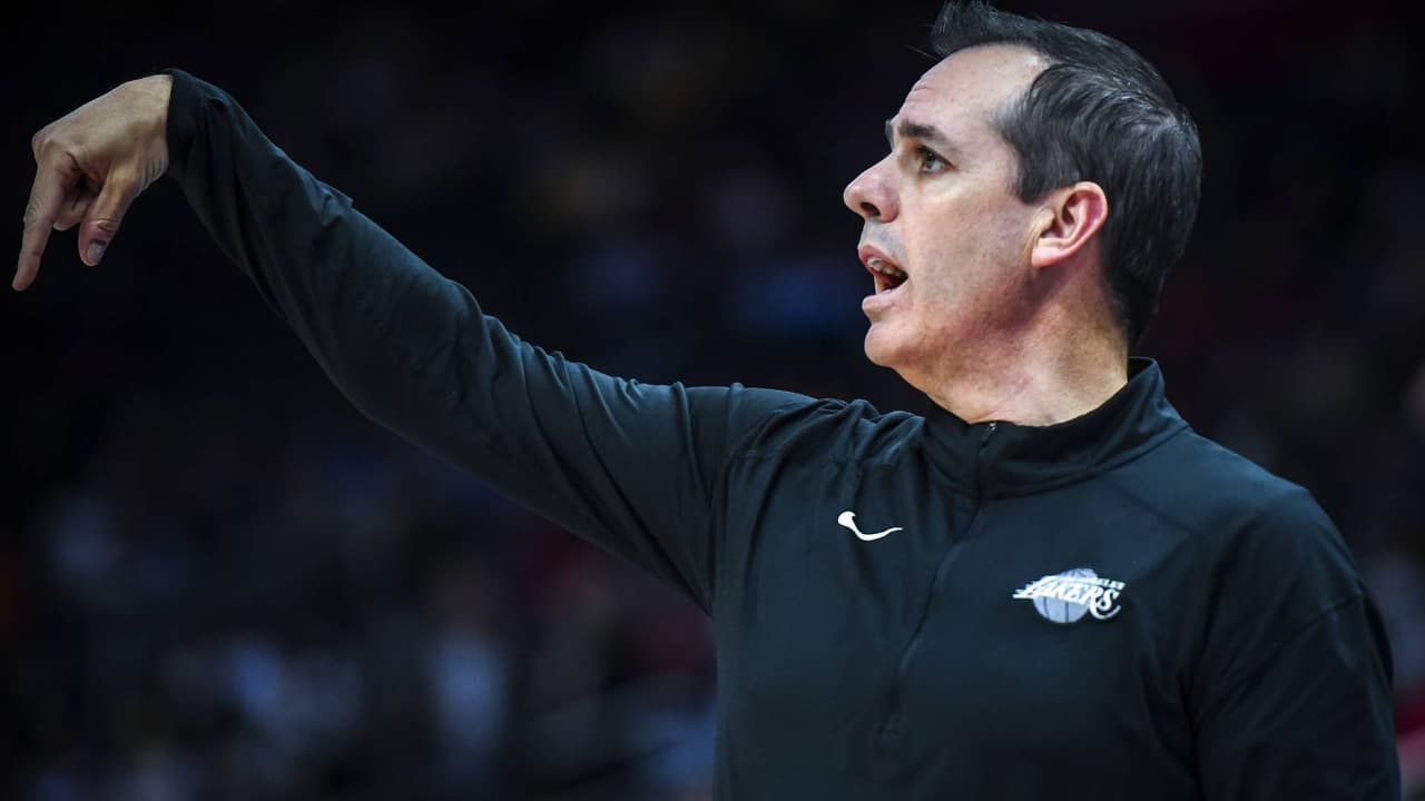 Lakers despiden a Frank Vogel y buscan nuevo entrenador