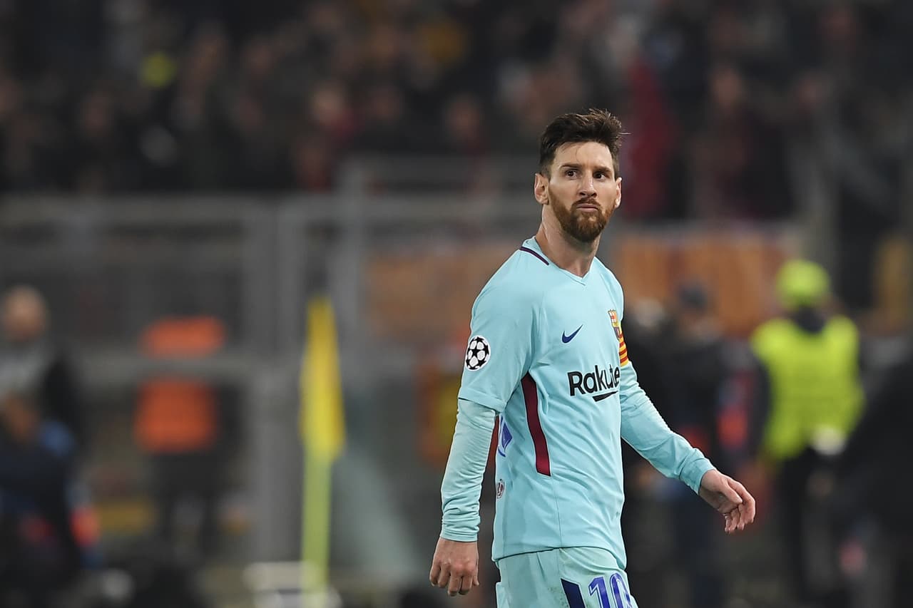 Para muchos analistas este ha sido uno de los peores –sino el peor– partido de Lionel Messi con el F.C. Barcelona, que también tuvo una jornada para el olvido. El crack argentino se robó la atención al no poder liderar a su equipo. Frustrado, con rabia, triste, así fue el rostro de 'La Pulga' en el Olímpico de Roma.