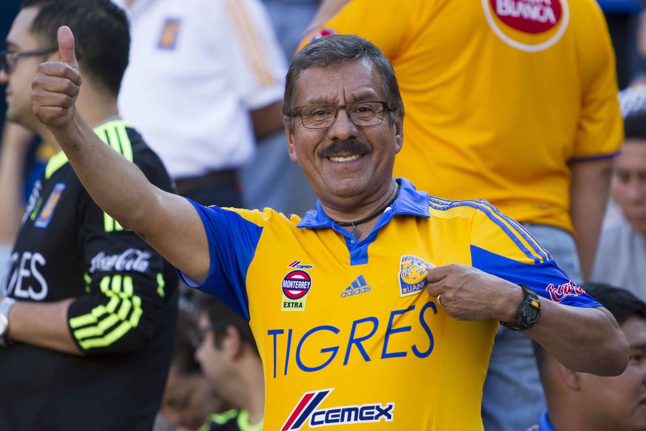 El colorido de la afición en la Jornada 9