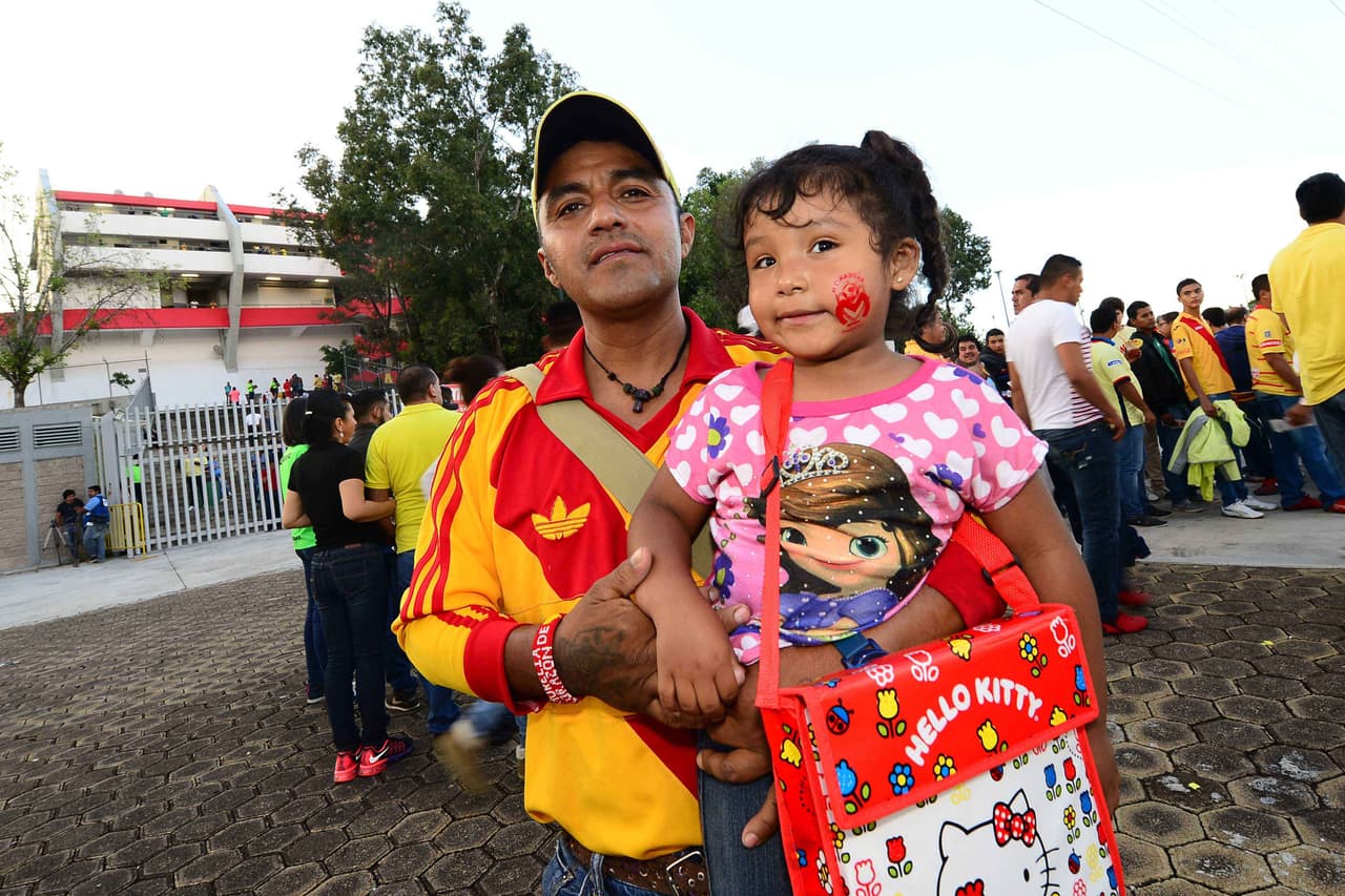 El colorido de la afición en la Jornada 9