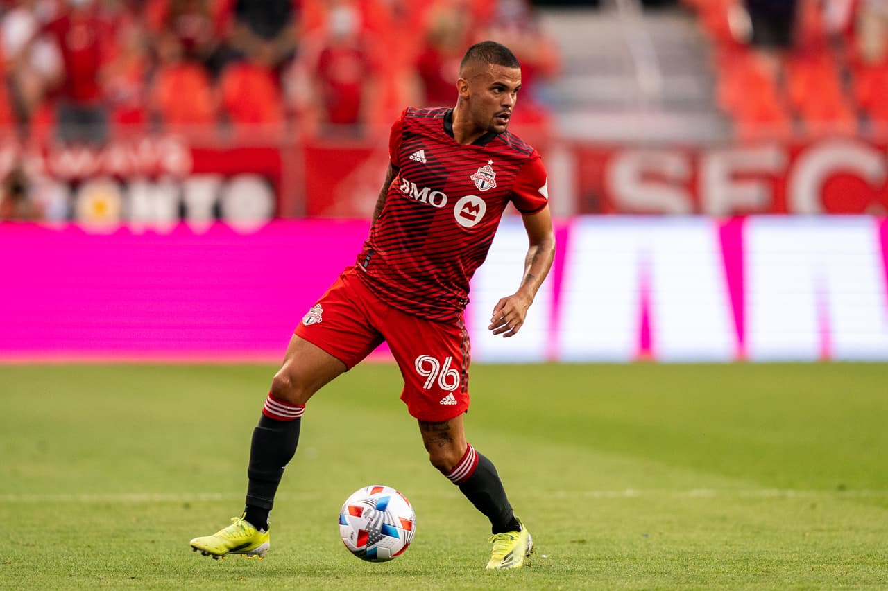 Defensor - Auro (Toronto FC)
<br>