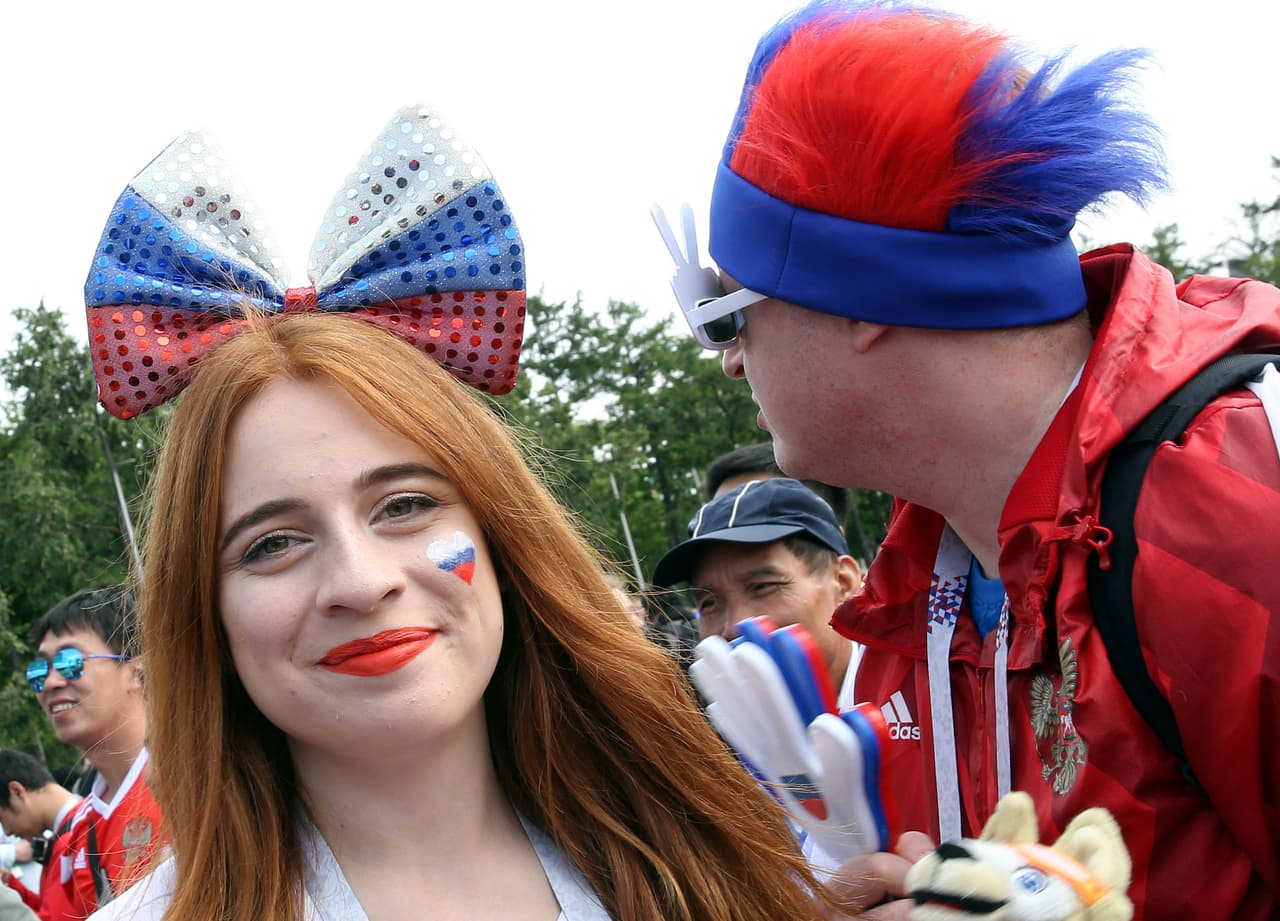 Las fanáticas llevan consigo una gran sonrisa, parte clave para vivir esta fiesta.