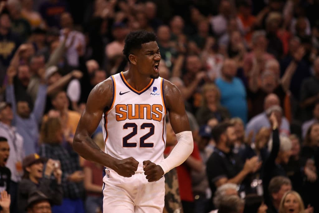 La primera selección del apsado Draft de la NBA
<b>Deandre Ayton</b> poste de los Phoenix Suns se ganó su sitio también.
