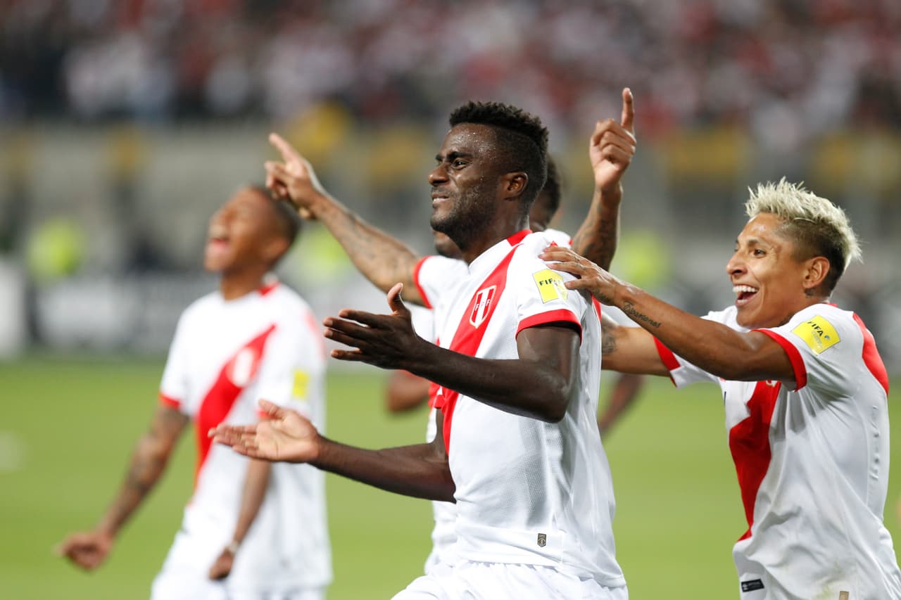 Perú rompió una sequía de 35 años sin celebrar su clasificación a un Mundial y asistirá luego de más de tres décadas de ausencia a la cita del fútbol, junto a otros que esperaron mucho para volver.