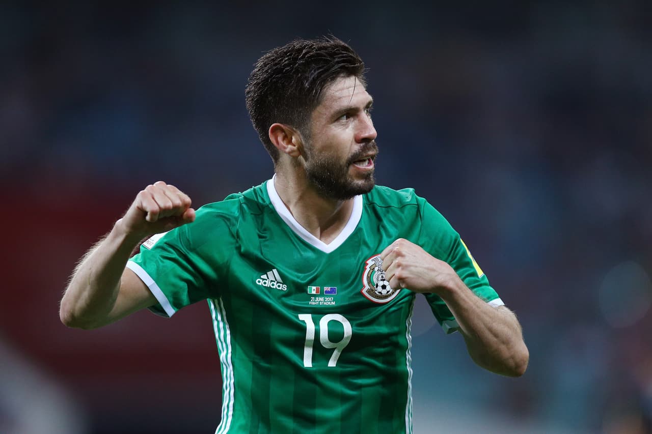 Oribe Peralta (América).