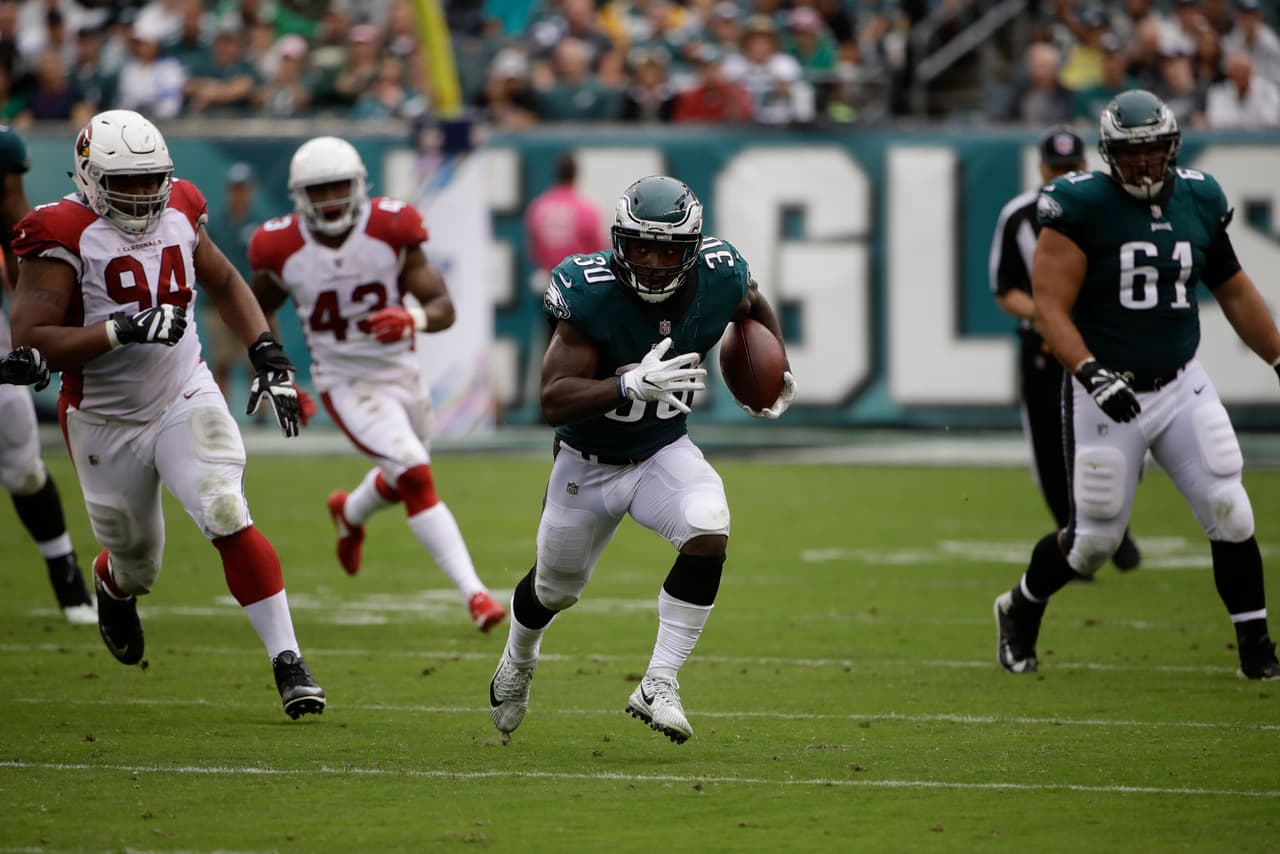 El ataque terrestre no se quedó atrás entre Blount y Barner contabilizaron más de 100 yardas.