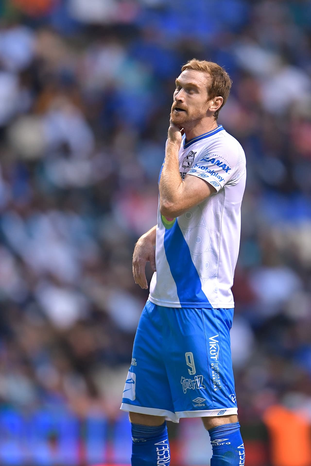 Fernando Aristeguieta se perdió al 47' la más clara que tuvo con un cabezazo.