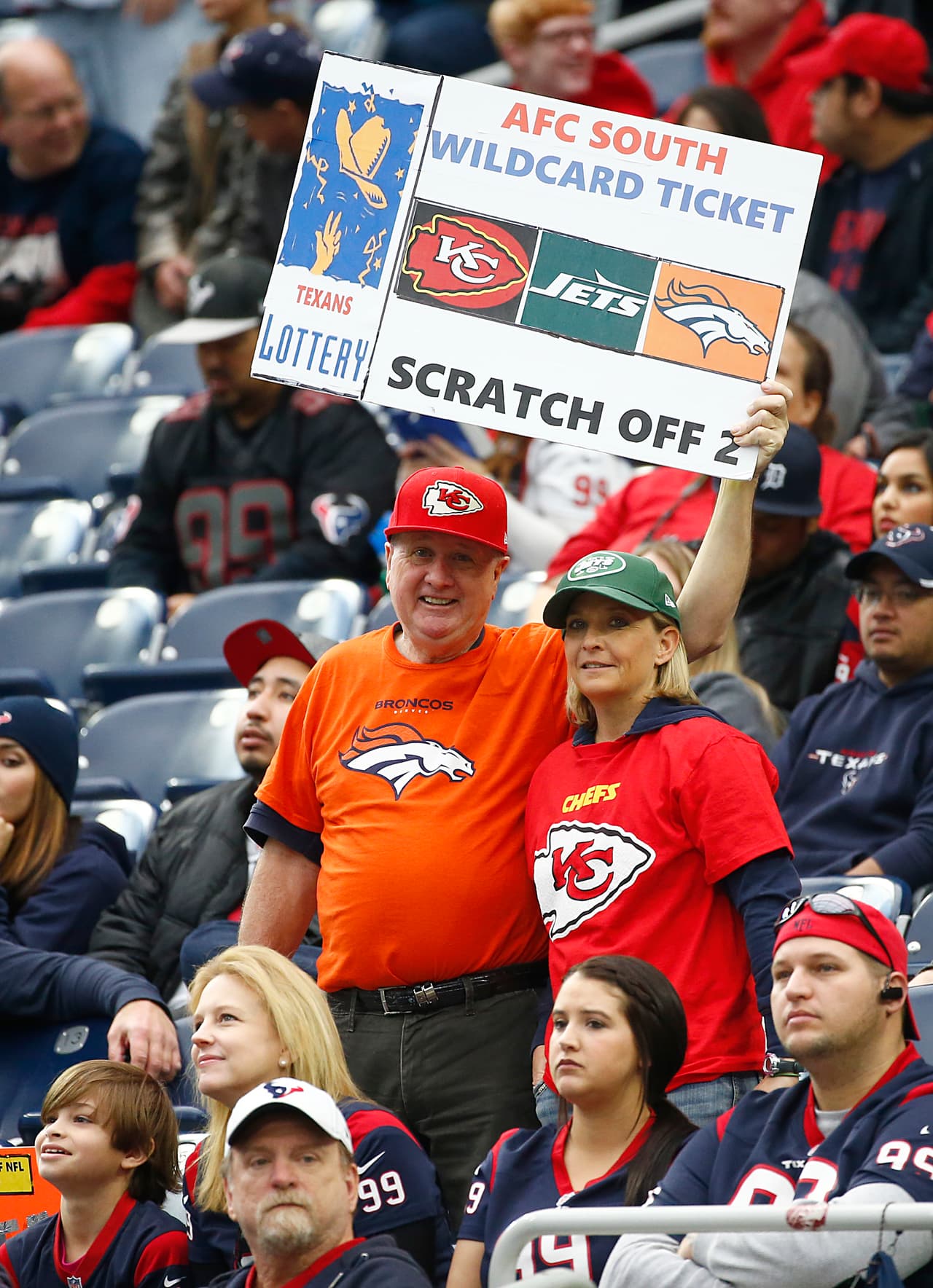 Adiós a la temporada regular de la NFL, y los fans demostraron toda su pasión por este deporte.