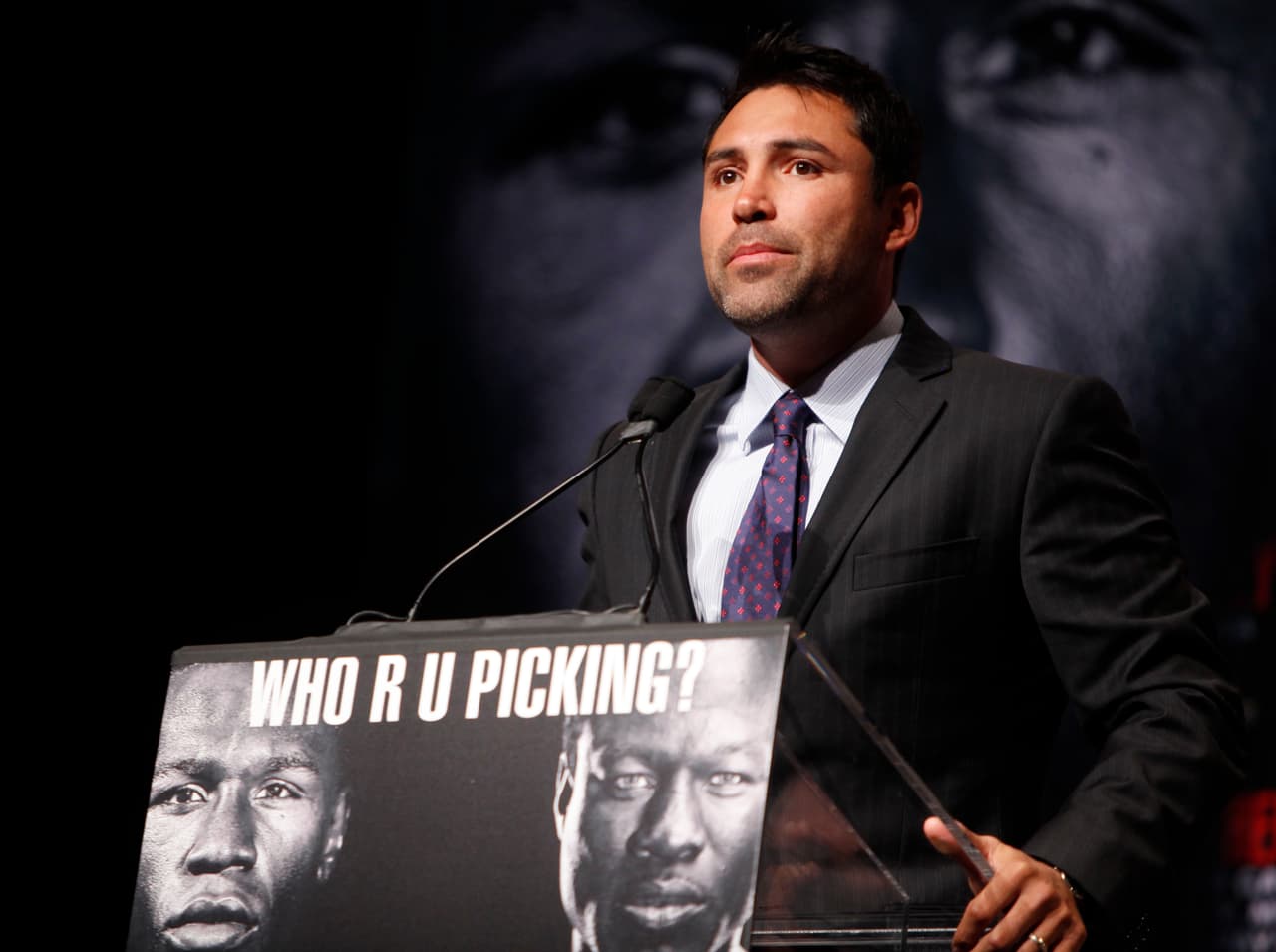De la Hoya descartó volver contra Mayweather.
