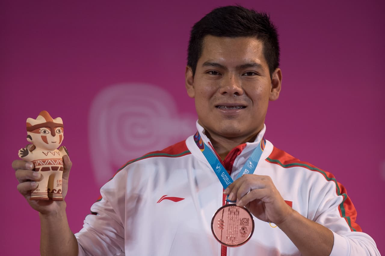 Bronce - Antonio Vázquez - Halterofilia, 61kgs