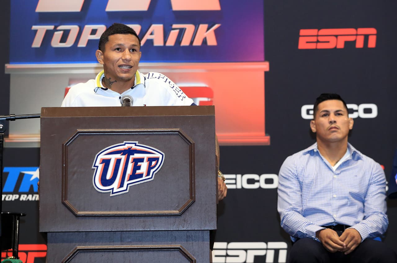 Miguel 'Alacrán' Berchelt subirá por segunda ocasión al ring en este 2018 ante un rival de cuidado: su compatriota y tocayo, Miguel 'Mickey' Román. El pleito, que promete robarle a 'Canelo' y Golovkin el título a la pelea del año, se llevará a cabo el 3 de noviembre en El Paso, Texas.