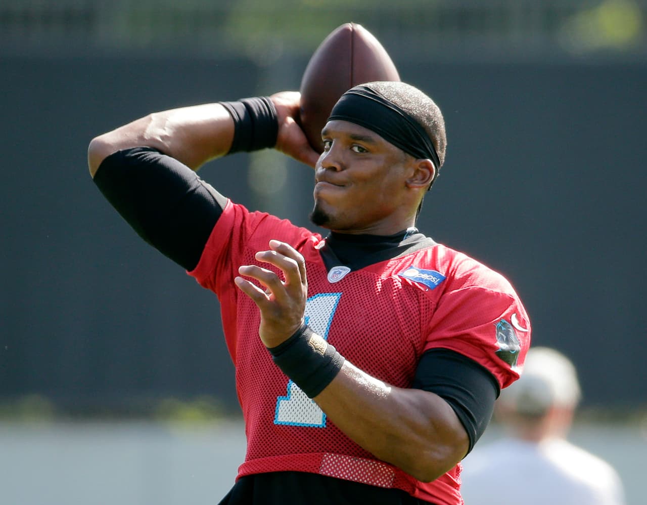 Cam Newton ha madurado a partir de la famosa conferencia de prensa