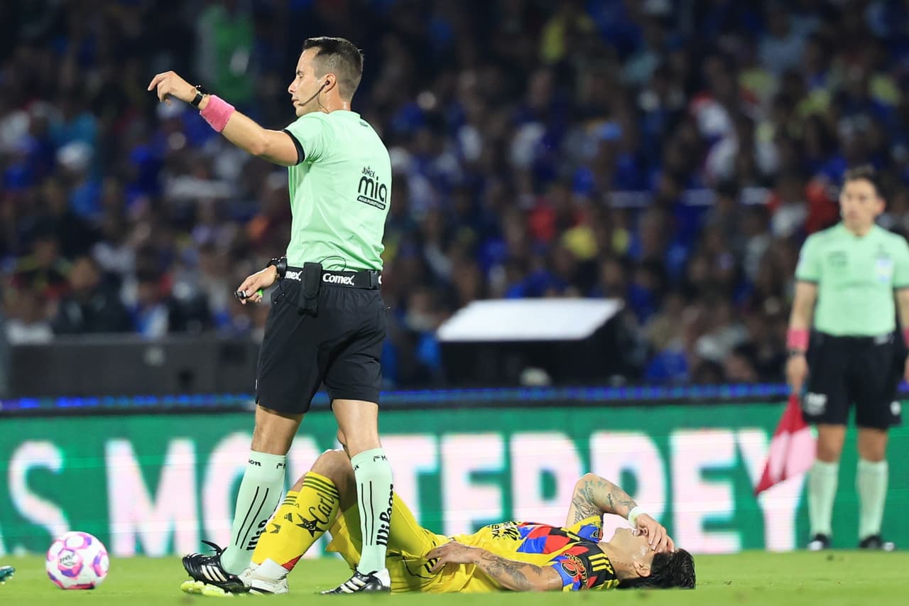 Víctor Dávila - El chileno presentó una lesión muscular en el primer tiempo ante Cruz Azul. Fue sustituido por Zendejas, quien también se resintió de su lesión.