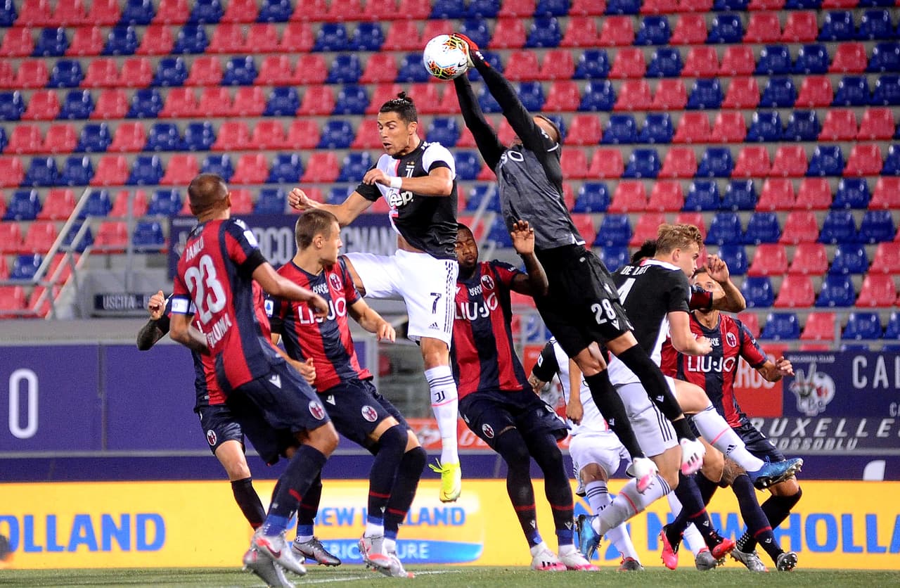 Cristiano estuvo muy insistentee y el portugués además de consguir gol, salió feliz con las tres unidades de su equipo. Juventus llegó a 66 puntos y se mantendrá, por l menos una semana más, como el líder absoluto del futbol italiano.