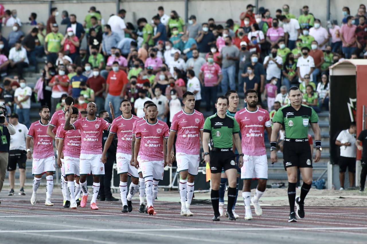 Bravos de Juárez y Gallos de Querétaro se veían en plena fecha FIFA para disputar el juego pendiente de la Jornada 10 de Liga MX.