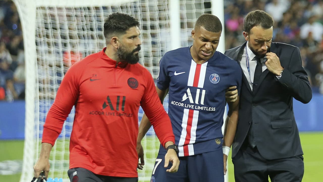 Alarma en el PSG: Mbappé y Cavani se lesionan ante Toulouse