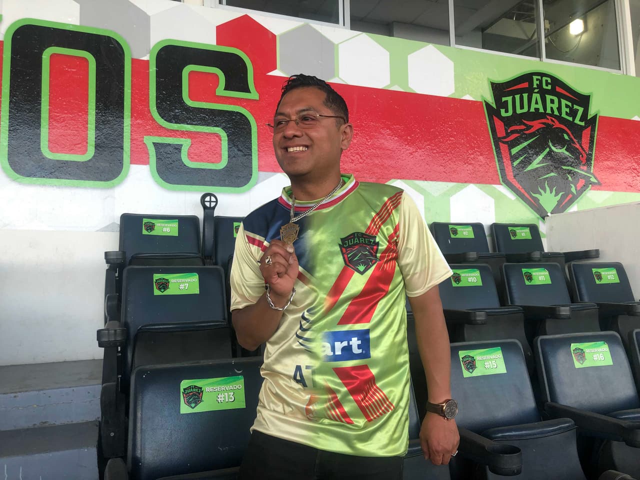 Se viene entonces un partido emocionante en el que este particular fanático tendrá el festejo asegurado.