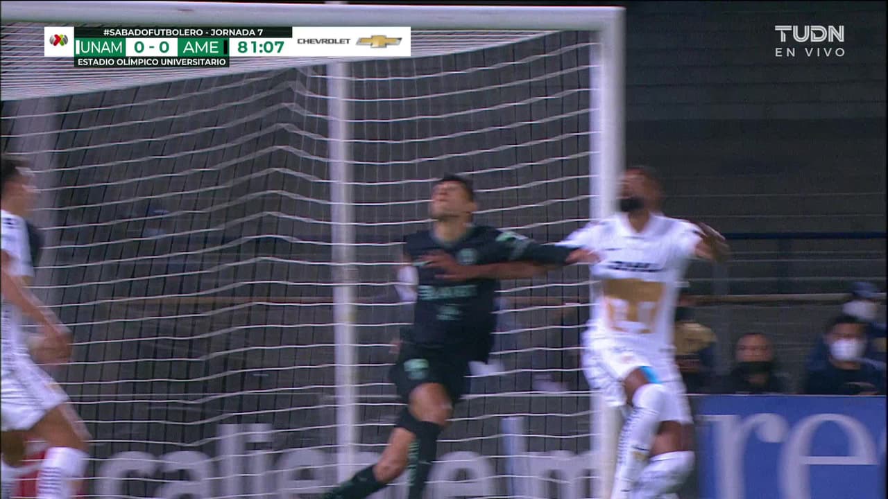 ¡Tarjeta Roja! Diogo recibe la segunda amarilla y se va del juego.