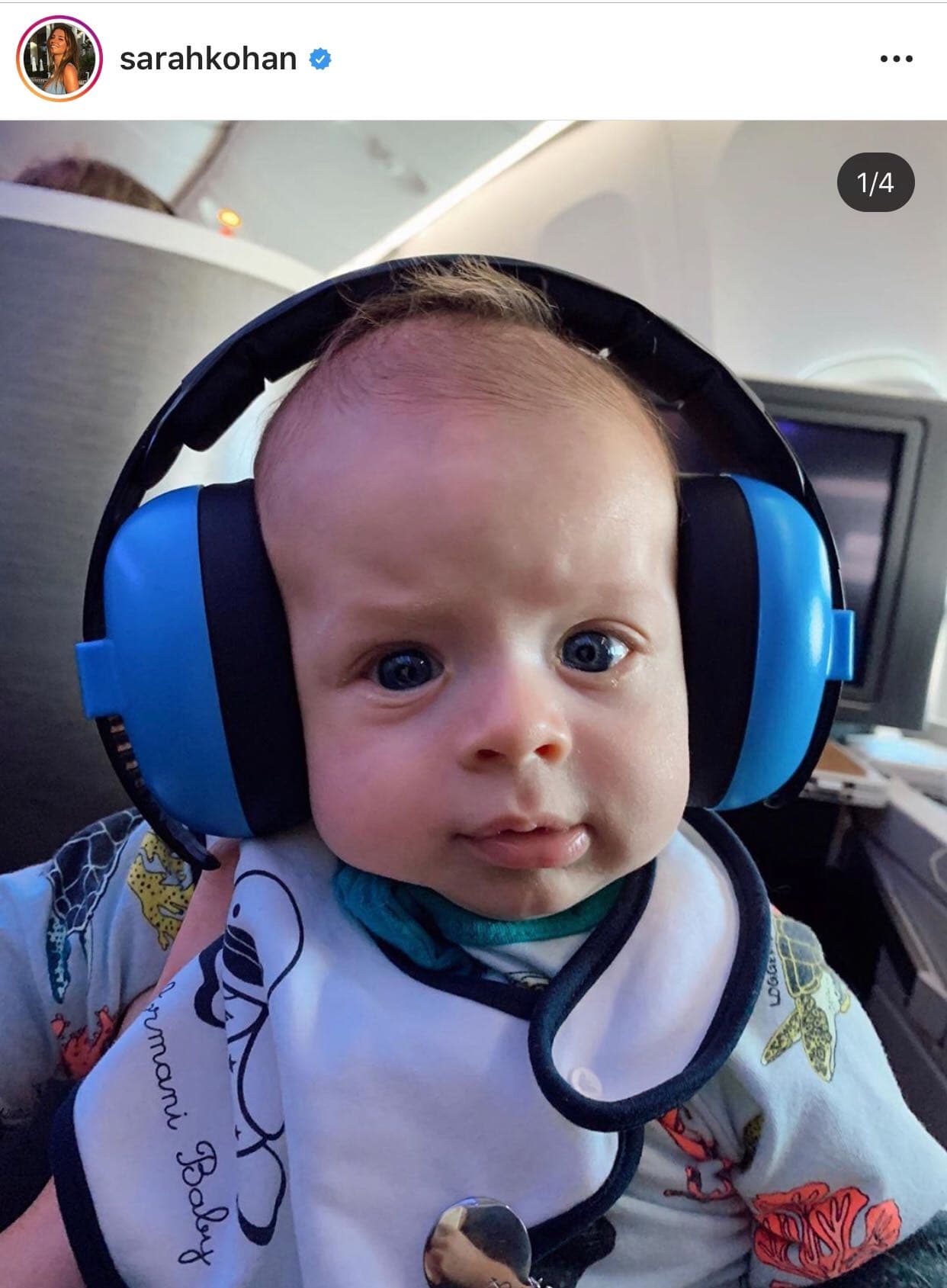 El martes 3 de septiembre, la modelo publicó
<b><a href="https://www.instagram.com/p/B19HwUvFS_H/"> otras imágenes de Noah dentro del avión que lo llevó a México.</a></b>