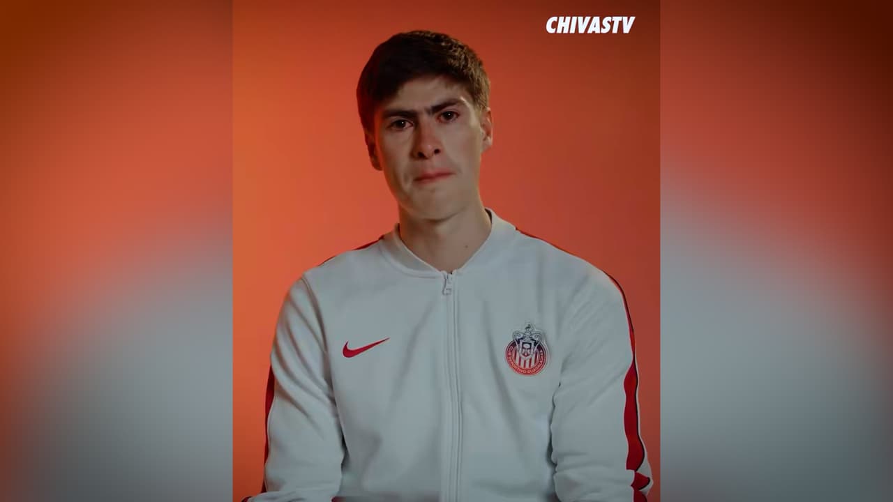 'Hormiga' González se quiebra al despedirse de Chivas en emotivo video