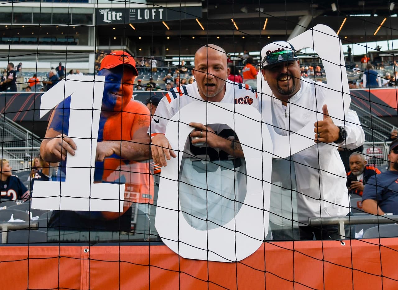 Chicago Bears y Green Bay Packers se enfrentan en el duelo inaugural de la temporada número 100 de la NFL; este enfrentamiento es la rivalidad más antigua de la liga.