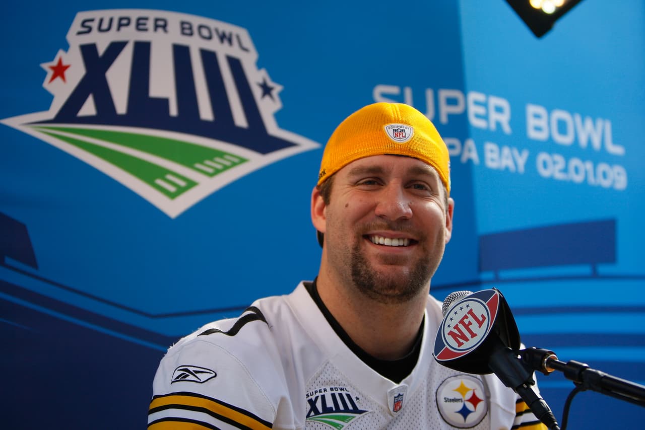 En esa temporada 2008, Roethlisberger superó las 4,000 yardas por primera vez en su trayectoria y además llevó a los Steelers a ganar el Super Bowl XLIII sobre Arizona.