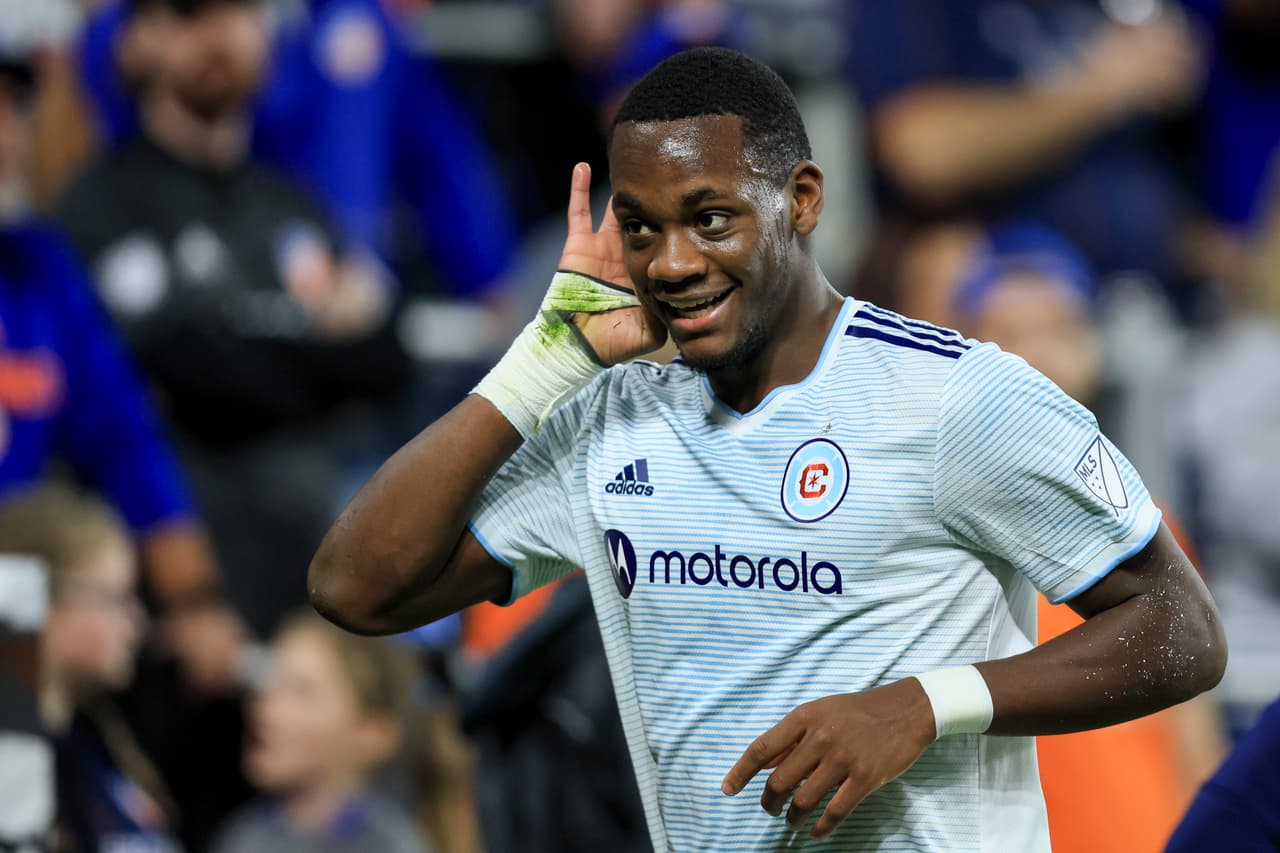 <b>3 - JHON DURÁN</b>
<br>de Chicago Fire FC (MLS) a Aston Villa (Inglaterra)
<br>Transferencia: hasta 22 millones de dólares (18 millones inmediatos, más 4 millones en posibles adicionales)
<br>