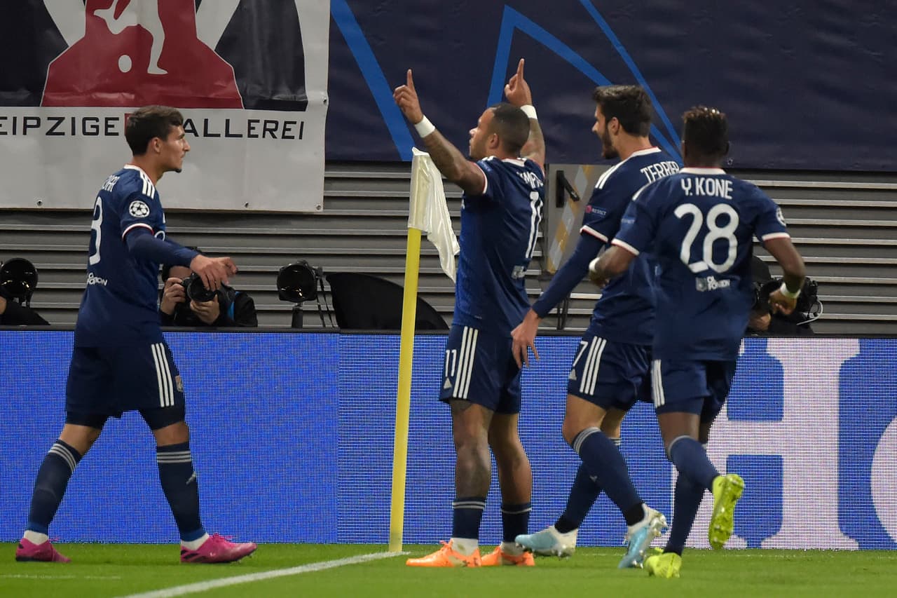 Lille 0-2 Lyon. Memphis y Terrier marcaron para el triunfo de los franceses.