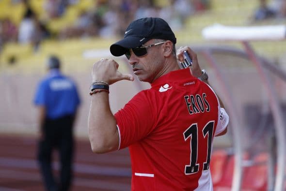 No podía ser de otra manera, con esa pasión que desborda en la cancha al portar los colores de su país, la selección de Buffon es Eros Ramazzotti.