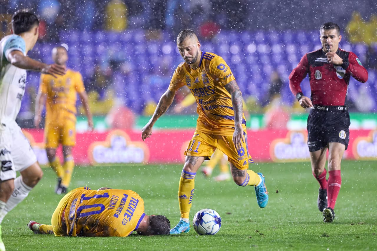 En un partido frenético y lleno de goles los Tigres derrotaron al equipo de Mazatlán.