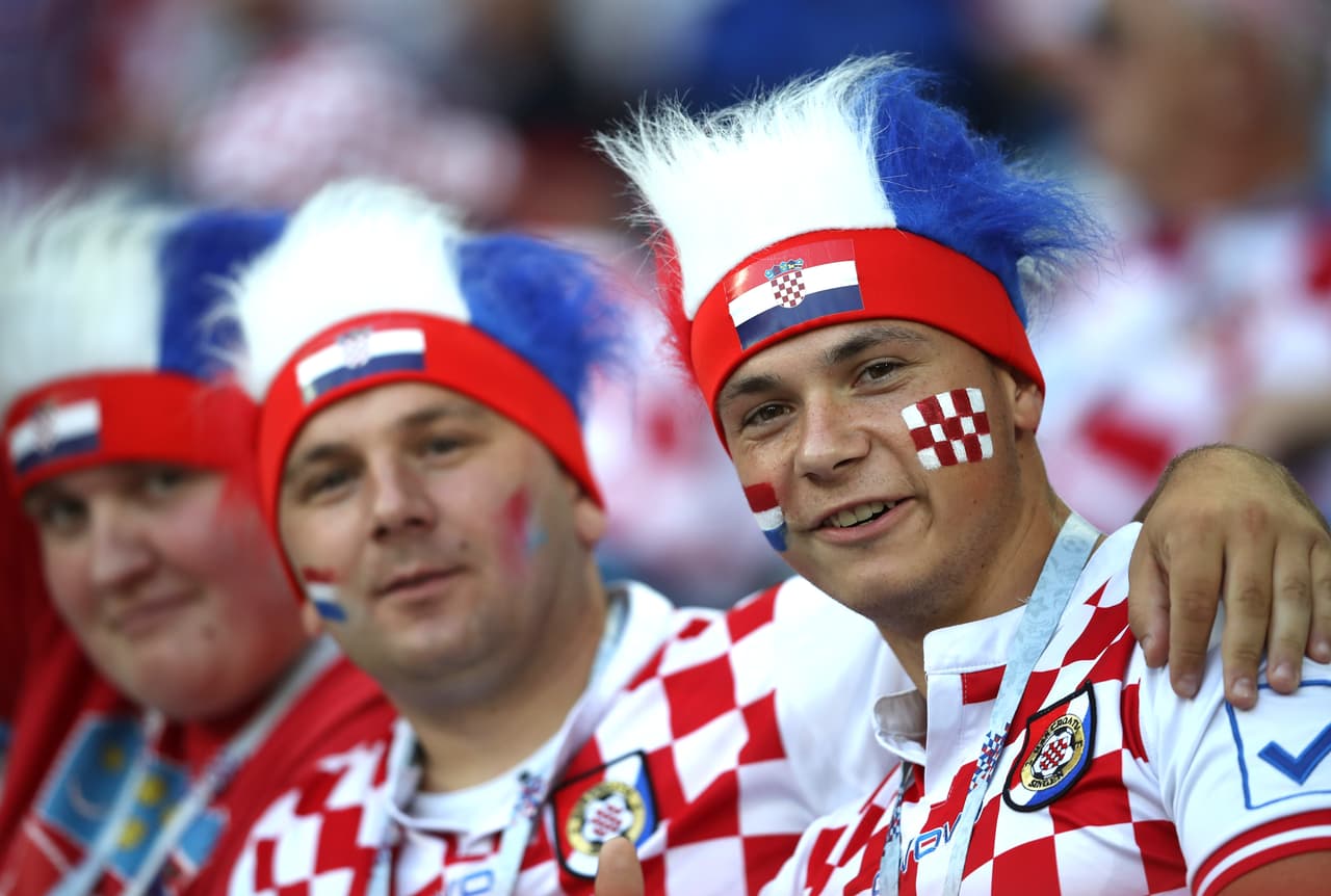 Los seguidores de Croacia y Nigeria vivieron en medio de la alegría, el colorido y la hermandad el partido de esas dos selecciones por el grupo D en el Mundial de Rusia 2018.