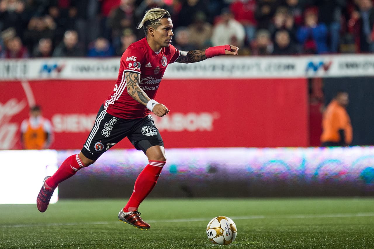 Dayro Moreno es uno de los nombres que suena para reforzar a Pumas, aunque en Colombia todavía no se confirma su salida de Atleticoo Nacional que busca alargar por seis meses su estadía.