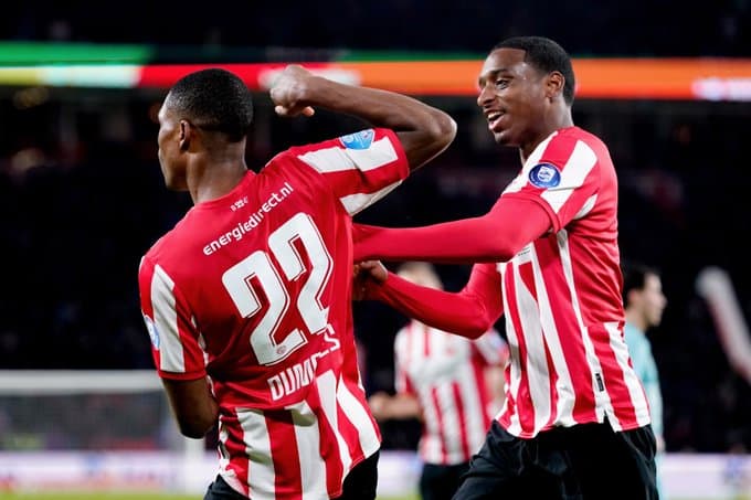 El Twente le sacó un punto al PSV al final del partido; el mexicano Érick Gutiérrez jugó ocho minutos y poco pudo hacer en la cancha.
