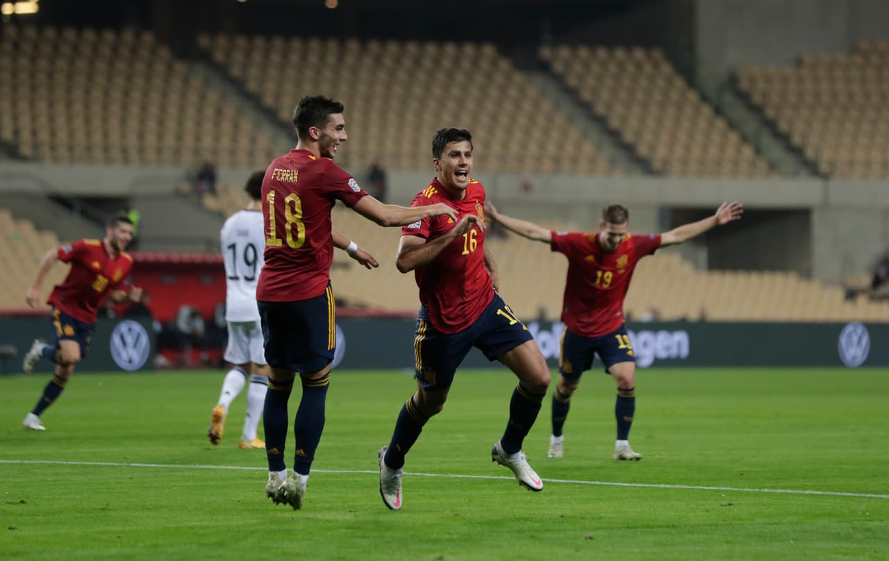 Morata (17’), Torres (33’, 55’, 71’), Hernández Cascante (38’) y Oyarzabal (89’) se sirvieron con la ‘cuchara grande’ en la tremenda goliza.