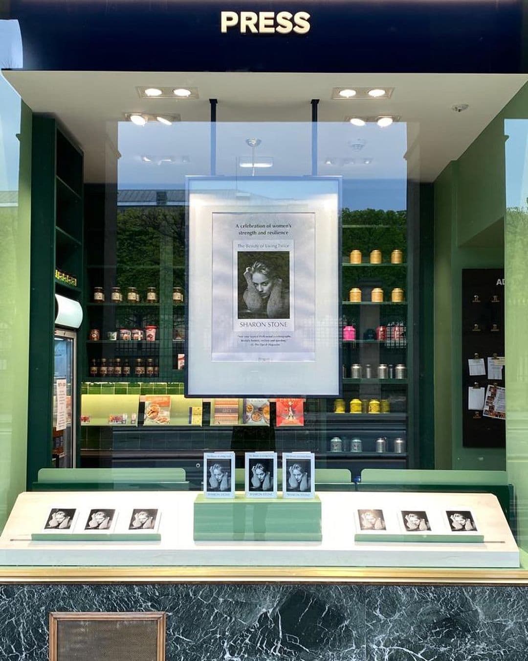 Sin embargo, acaba de publicar un libro titulado ‘The Beauty of Living Twice’.