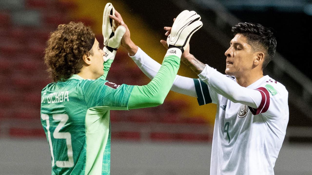 'Tata' Martino hace 5 cambios en la alineación de México